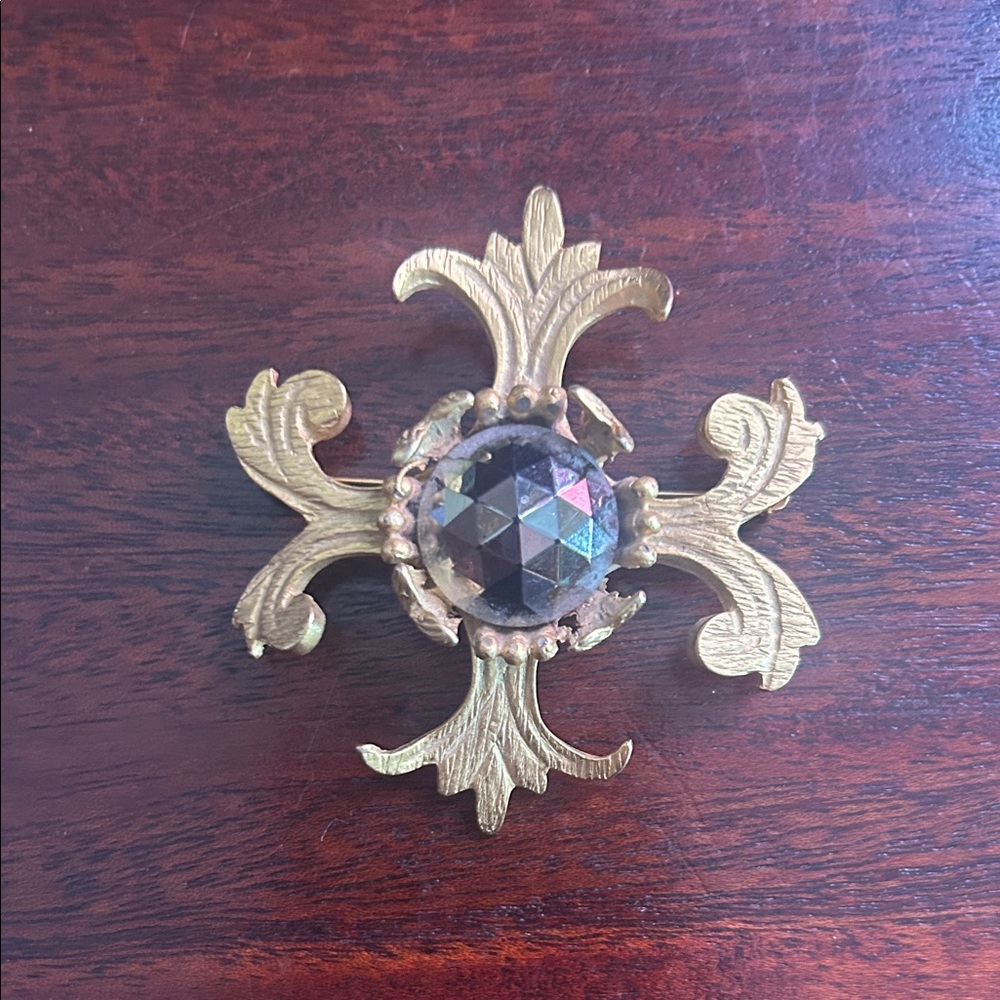Gold Maltese Cross Brooch with Faceted Mirror Stone